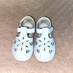 Keds infant size 3 white shoes VGUC